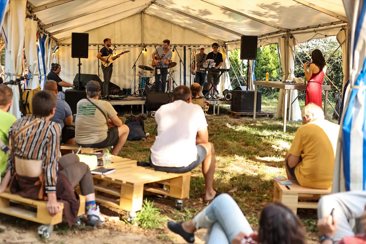 Embargo Hub revine la Ziua Timișoarei cu muzică live, DJ seturi și un atelier de confecționat păpuși pentru copii